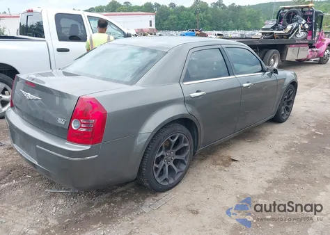 2010 Chrysler 300 Touring из США, поврежденный, VIN 2C3CA4CD2AH224291